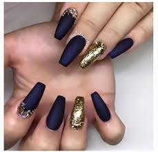 Navy and gold winter nails,